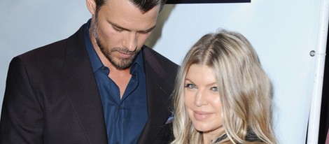 Josh Duhamel y Fergie presumen de embarazo en la premiere de 'Scenic Route'