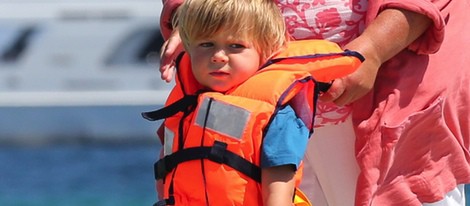 Zachary, hijo de Elton John y David Furnish, en Saint-Tropez