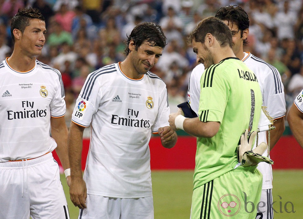 Cristiano Ronaldo, Iker Casillas y Raúl González en el Trofeo Santiago Bernabéu 2013