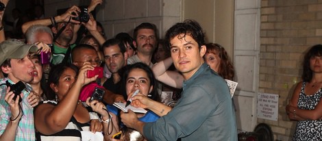 Orlando Bloom atiende a sus fans tras su debut en Broadway con 'Romeo y Julieta'