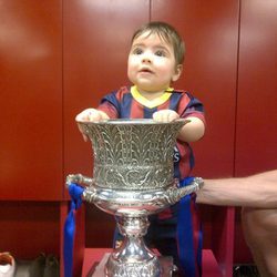 Milan Piqué con la Supercopa de España 2013