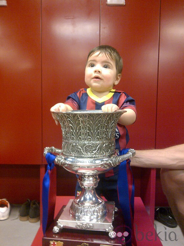 Milan Piqué con la Supercopa de España 2013