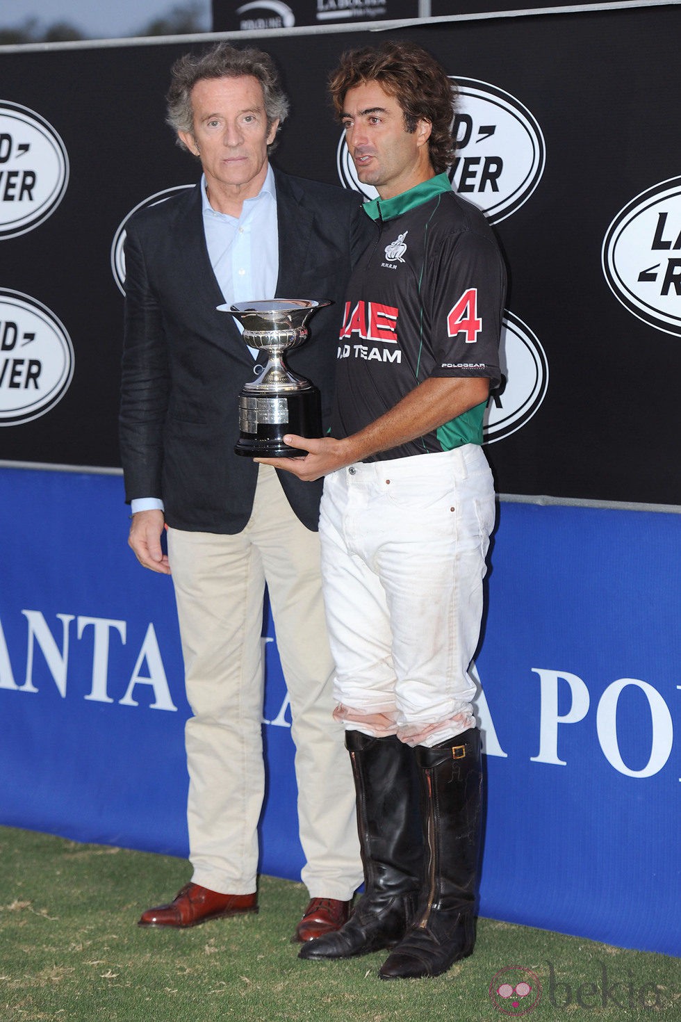 Alfonso Díez y Sebastián Merlos en la final de la copa de oro de polo de Sotogrande