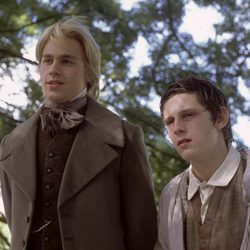 Charlie Hunnam y Jamie Bell en 'La leyenda de Nicholas Nickelby'