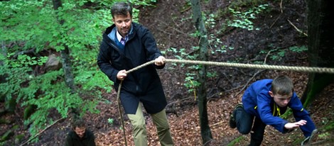 Federico de Dinamarca escala una montaña en el Día de la Naturaleza