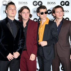 Los Arctic Monkeys en los Premios del Año GQ Men 2013 en Londres