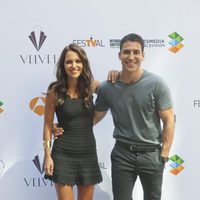 Paula Echevarría y Miguel Ángel Silvestre en la presentación de 'Galerías Velvet' en el FesTVal de Vitoria 2013