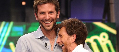 Bradley Cooper y Pablo Motos riéndose en 'El Hormiguero'