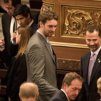 El Príncipe Felipe y Pau Gasol en la gala inaugural del 125 congreso del COI en Buenos Aires