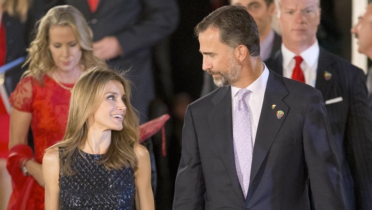 Los Príncipes de Asturias, muy cómplices en la gala inaugural del 125 congreso del COI en Buenos Aires