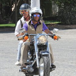 Fran Rivera en moto por Ronda una semana antes de su boda