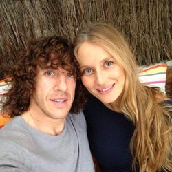 Carles Puyol y Vanesa Lorenzo anuncian que esperan su primer hijo