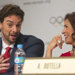 Pau Gasol y Ana Botella en la presentación de Madrid para los Juegos Olímpicos de 2020