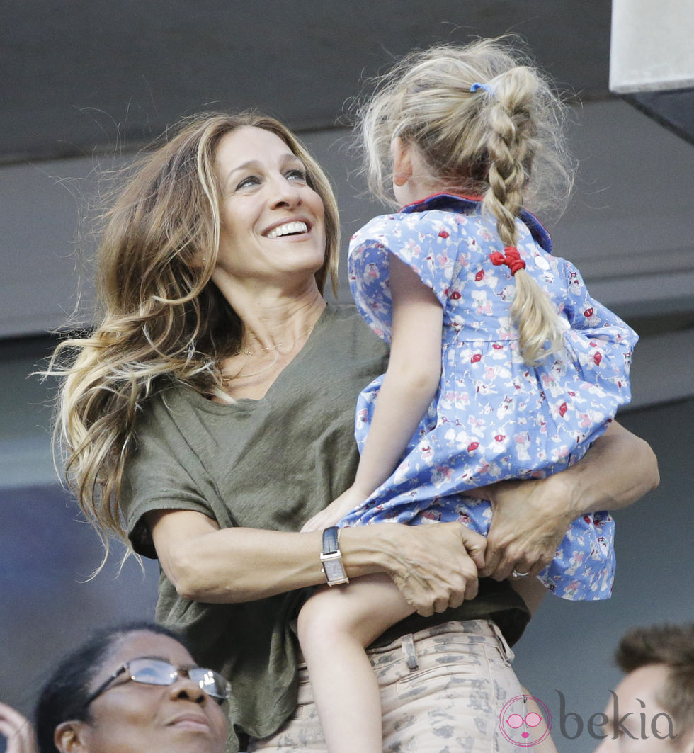 Sarah Jessica Parker con su hija en el US Open de tenis femenino