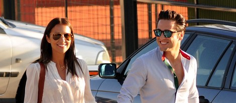 David Bustamante y Paula Echevarría tras dejar a su hija Daniella en el colegio