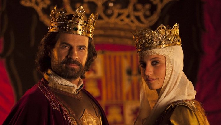 Los Reyes Católicos (Rodolfo Sancho y Michelle Jenner) en la segunda temporada de 'Isabel'