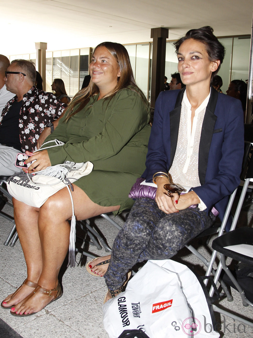 Caritina Goyanes y Laura Ponte en el desfile de Jorge Acuña primavera/verano 2014