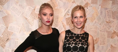 Taylor Momsen y Kelly Rutherford en el front row de Alice & Olivia primavera/verano 2014 en la Semana de la Moda de Nueva York