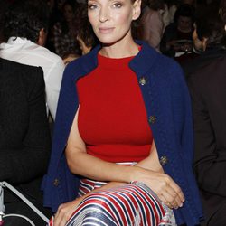 Uma Thurman en el desfile primavera/verano 2014 de Carolina Herrera en la Semana de la Moda de Nueva York