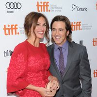 Julia Roberts y Dermot Mulroney en el estreno de 'Agosto' en el Festival Internacional de Cine de Toronto 2013