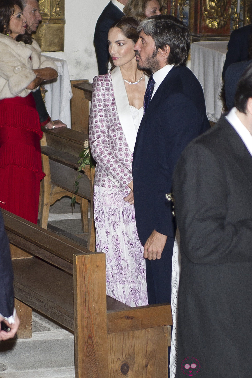 Eugenia Silva y Alfonso de Borbón en la boda de Israel Bayón y Cristina Sainz