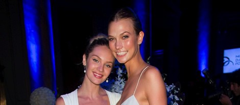 Candice Swanepoel y Karlie Kloss en una cena benéfica de la Fundación Novak Djokovic