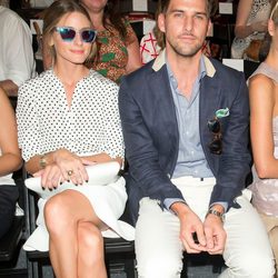 Olivia Palermo y Johannes Huebl en el desfile primavera/verano 2014 de Rachel Zoe en la Semana de la Moda de Nueva York