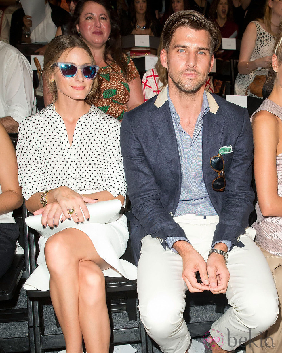 Olivia Palermo y Johannes Huebl en el desfile primavera/verano 2014 de Rachel Zoe en la Semana de la Moda de Nueva York