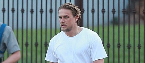 Charlie Hunnam rodando 'Sons of Anarchy'