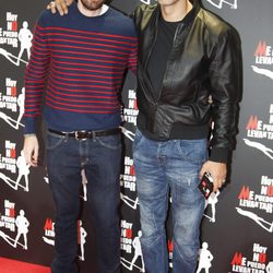 Daniel Sánchez Arévalo y Roberto Álamo en el estreno de 'Hoy no me puedo levantar'