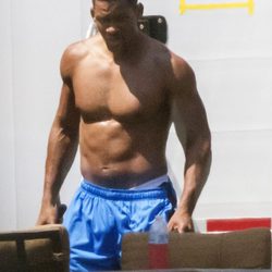 Will Smith luciendo pectorales en el set de rodaje de la comedia 'Focus'