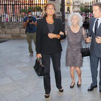 Carmen Tello y los Duques de Alba en la misa funeral de la Duquesa de Medinaceli