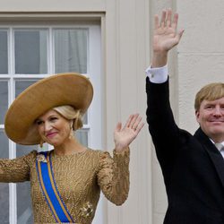 Guillermo Alejandro y Máxima de Holanda en su primera apertura del Parlamento como Reyes