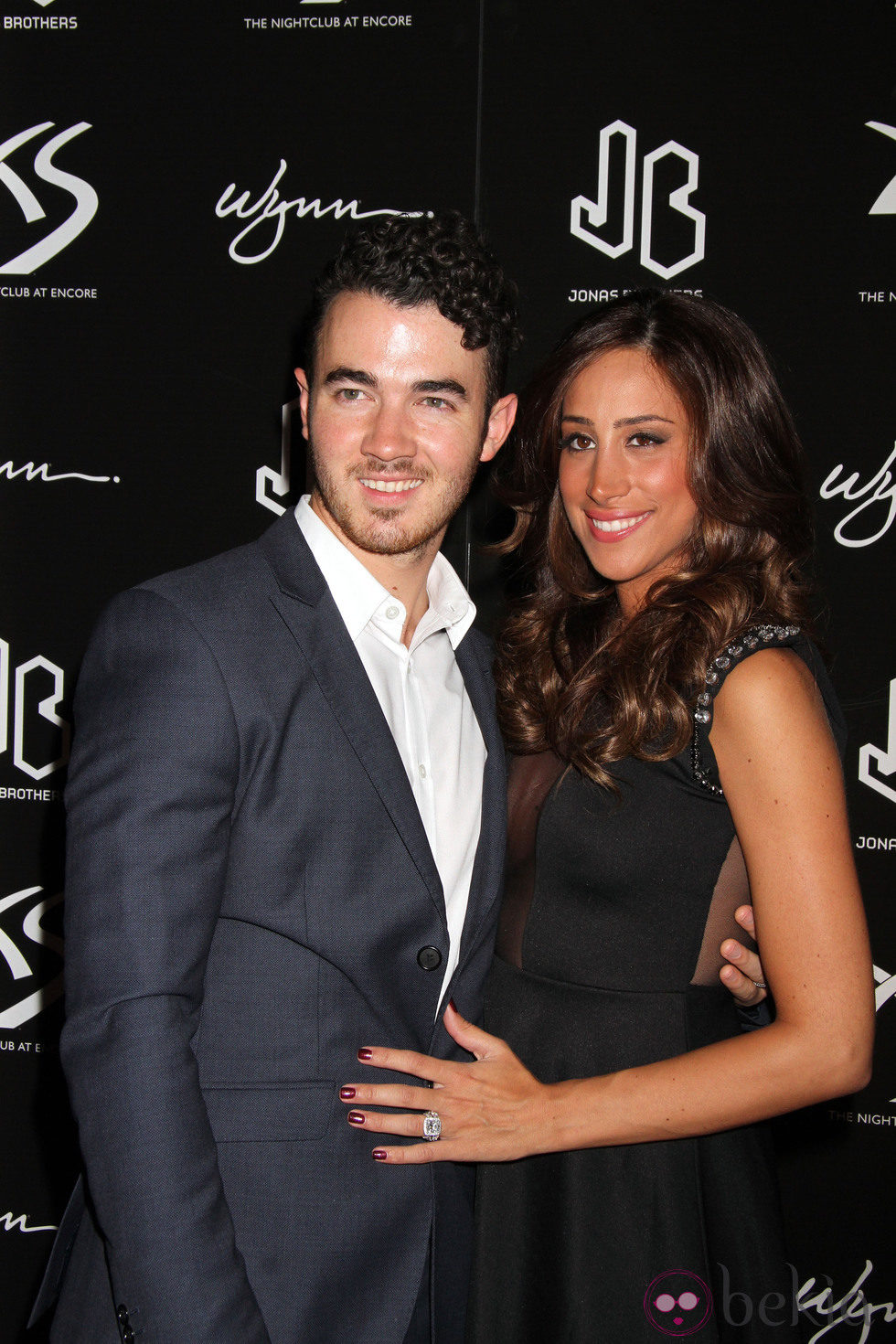 Kevin Jonas y su mujer Danielle en la fiesta del 21 cumpleaños de Nick Jonas en Las Vegas