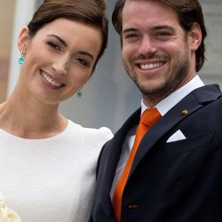 Félix de Luxemburgo y Claire Lademacher posan en su boda civil