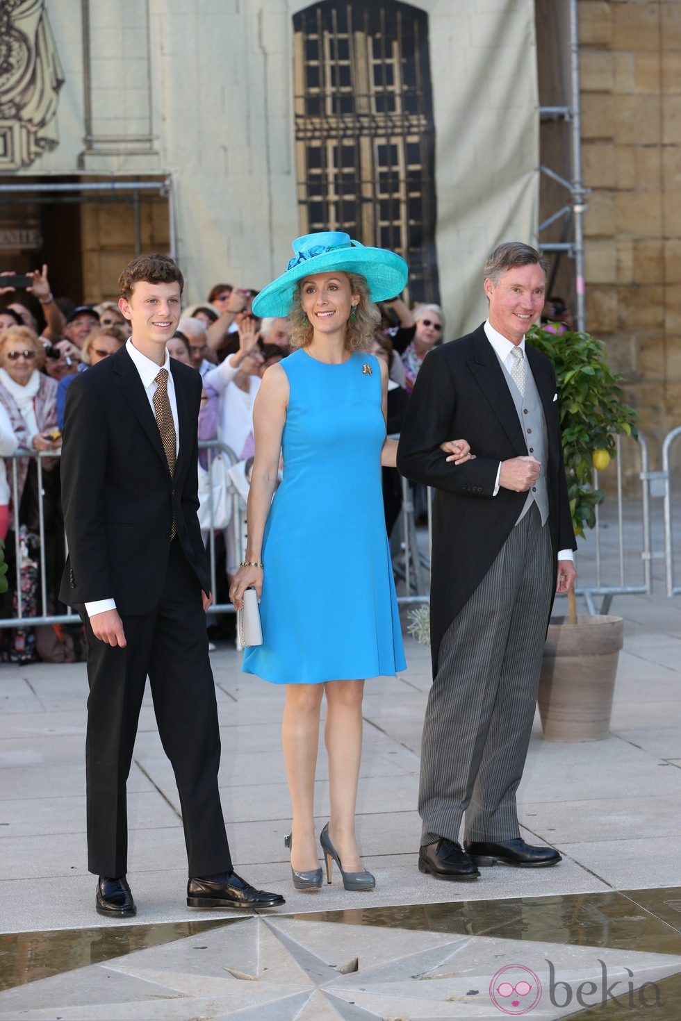 Pablo Luis, Sibilla y Guillermo de Luxemburgo en la boda de Félix de Luxemburgo y Claire Lademacher