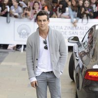 Mario Casas a su llegada al Festival de San Sebastián 2013