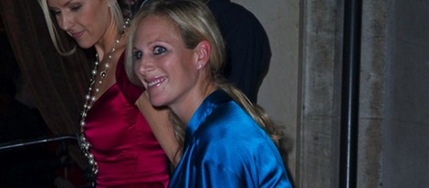 Zara Phillips luce embarazo en la gala Boodles Boxing Ball