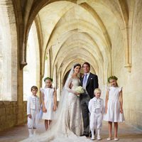 Félix de Luxemburgo y Claire Lademacher con sus pajes tras su boda religiosa