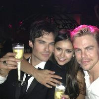 Ian Somerhalder, Nina Dobrev y Derek Hough, juntos en una fiesta