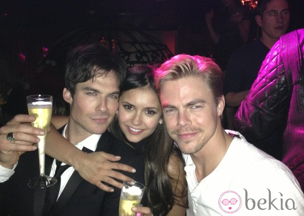 Ian Somerhalder, Nina Dobrev y Derek Hough, juntos en una fiesta