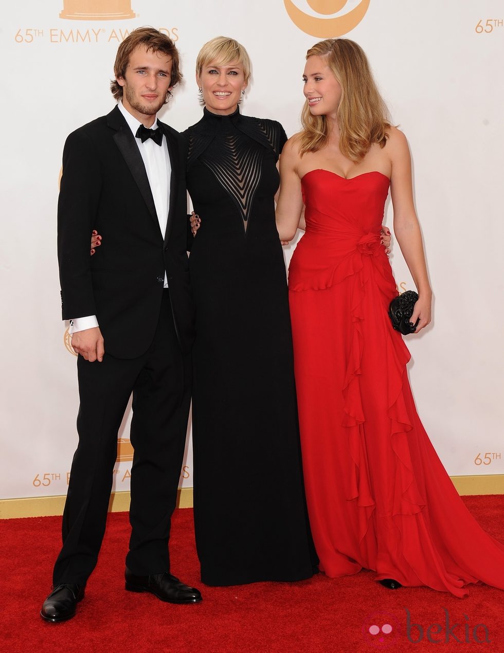 Hopper Penn, Robin Wright y Dylan Penn en los Premios Emmy 2013