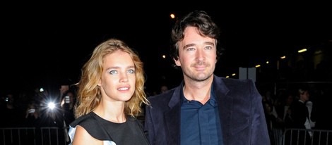 Natalia Vodianova y Antoine Arnault en el desfile de Givenchy en la Semana de la Moda de París primavera/verano 2014