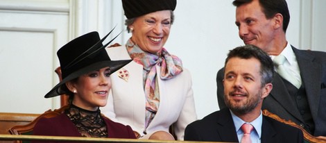 Federico y Mary de Dinamarca y los Príncipes Joaquín y Benedicta en la apertura del Parlamento 2013/2014