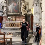 Henry Cavill visita una iglesia en Roma