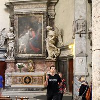 Henry Cavill visita una iglesia en Roma