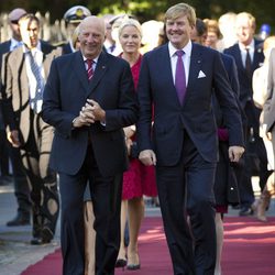 El Rey Harald de Noruega y el Rey Guillermo Alejandro de Holanda en Oslo