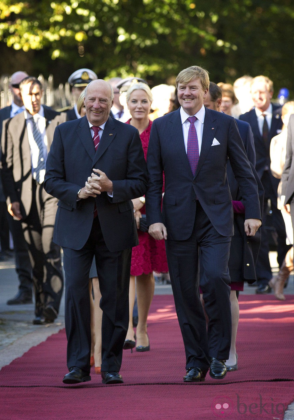 El Rey Harald de Noruega y el Rey Guillermo Alejandro de Holanda en Oslo