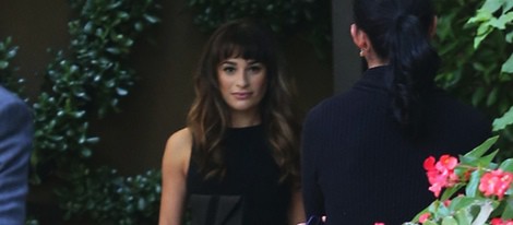 Lea Michele a la salida de un restaurante de Los Ángeles