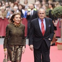 Jaime Peñafiel y Carmen Alonso en la boda de María Colonques y Andrés Benet